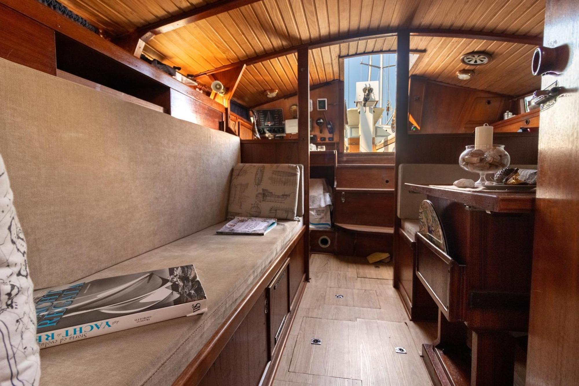 Hotel Quo Vadis Yacht Bari Exterior foto