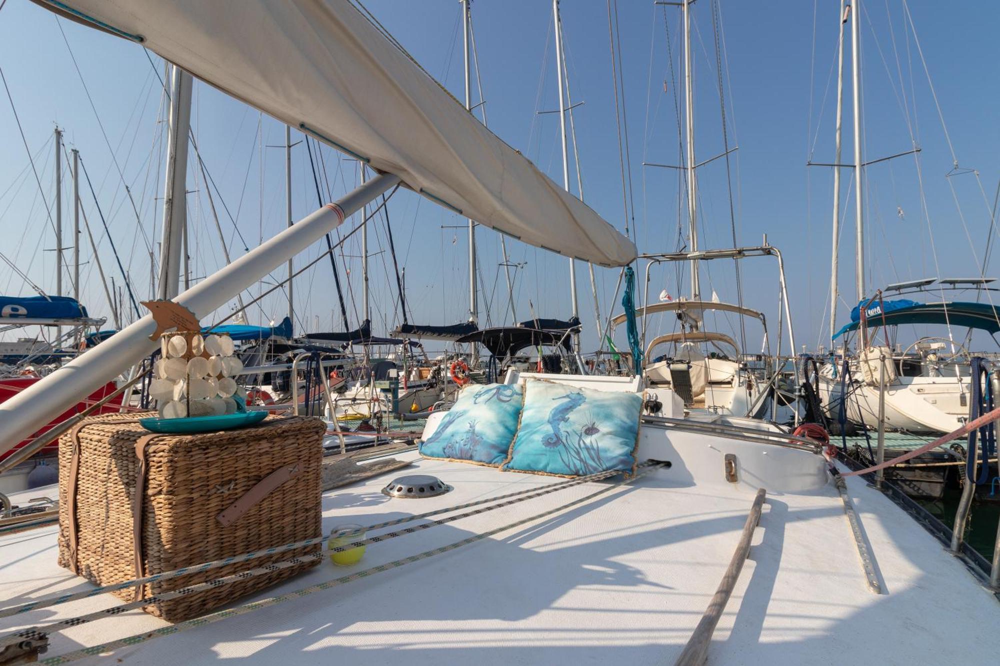 Hotel Quo Vadis Yacht Bari Exterior foto